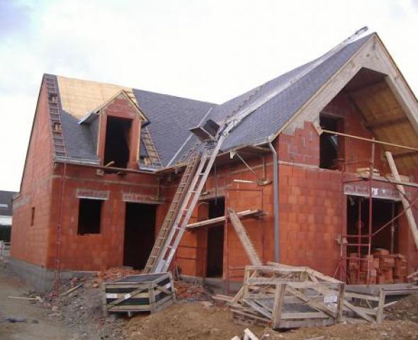 Couverture d'une maison au bord de mer